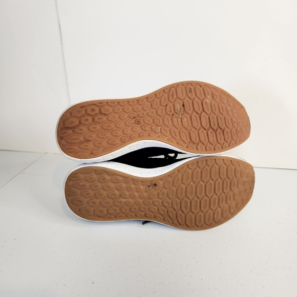 New Balance Shoes Womens 8.5 Cruz V2 Running Sneakers WCRUZKB2 Black Fabric - Picture 8 of 9